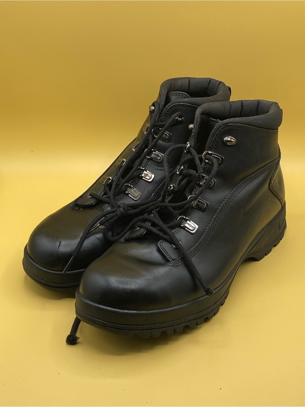 Nike Women's Black Lace-Up Leather Ankle Boots - Picture 2 of 4